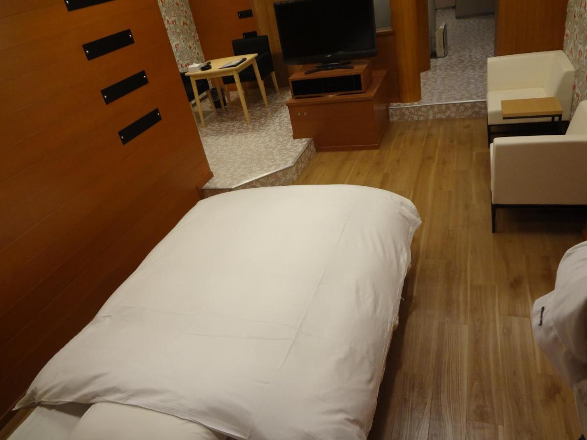 Royal Hotel Uohachi Bettei Ōgaki Extérieur photo